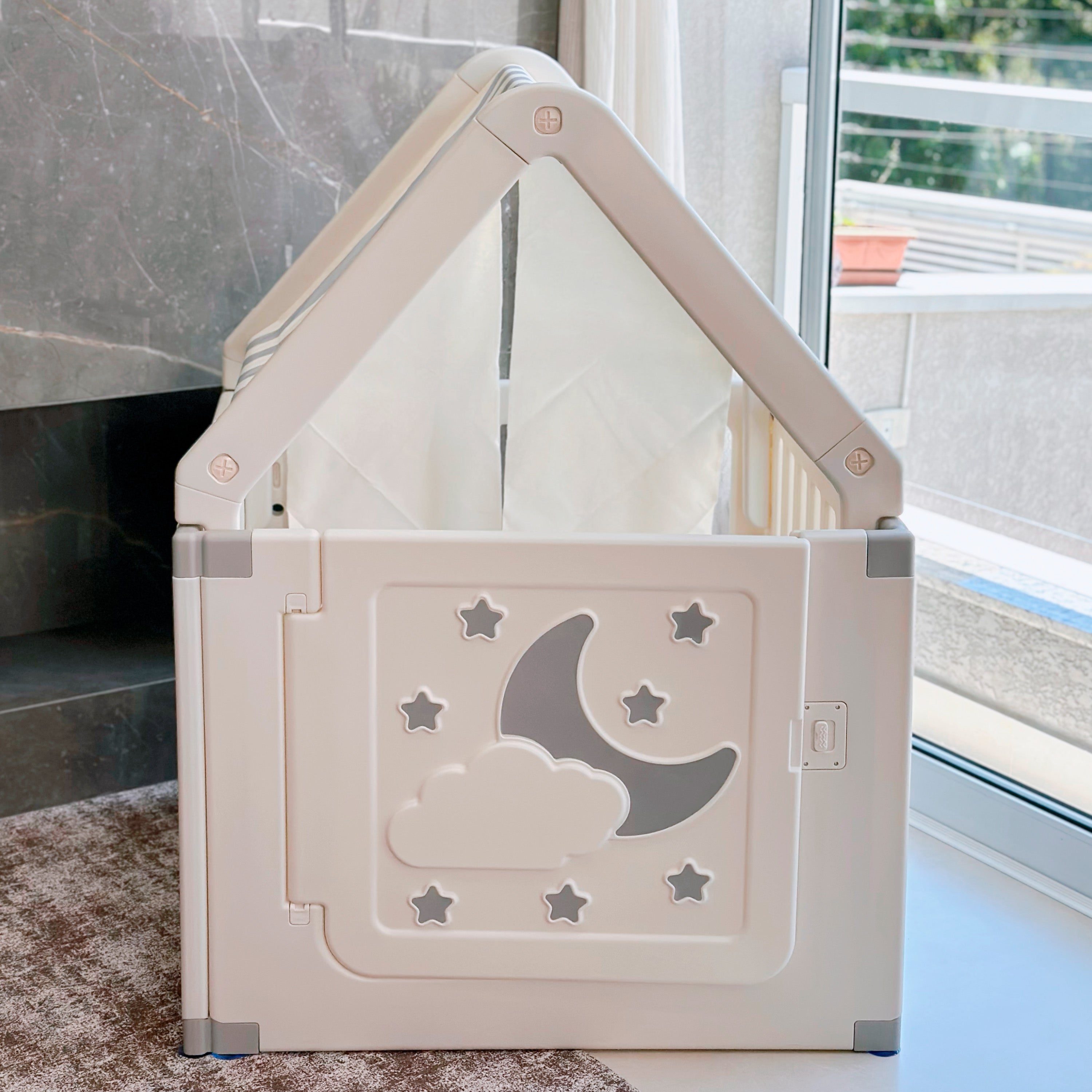 Freso Casinha Infantil com Cercado Estilo Cabana