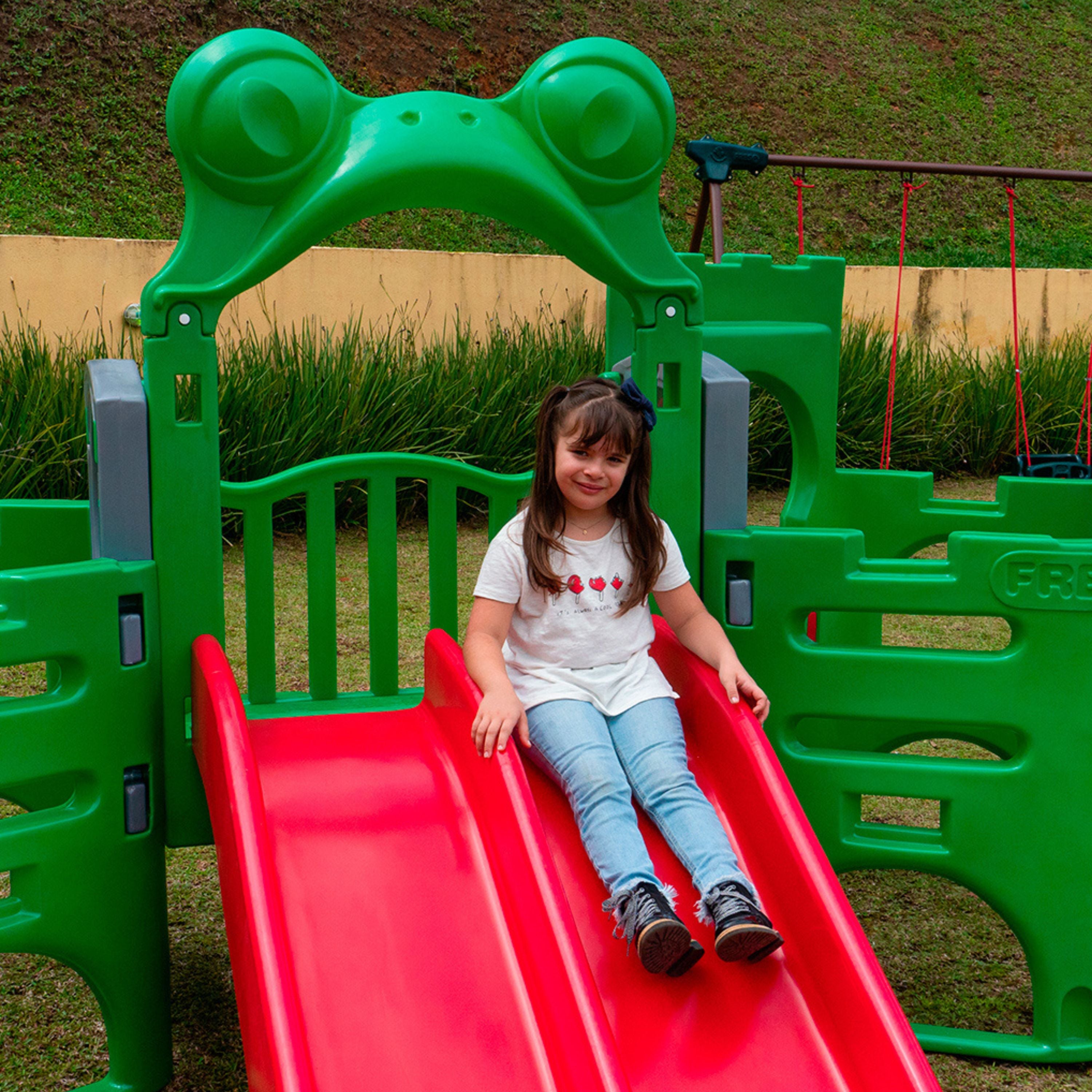 Playground Adventure Frog Freso 4