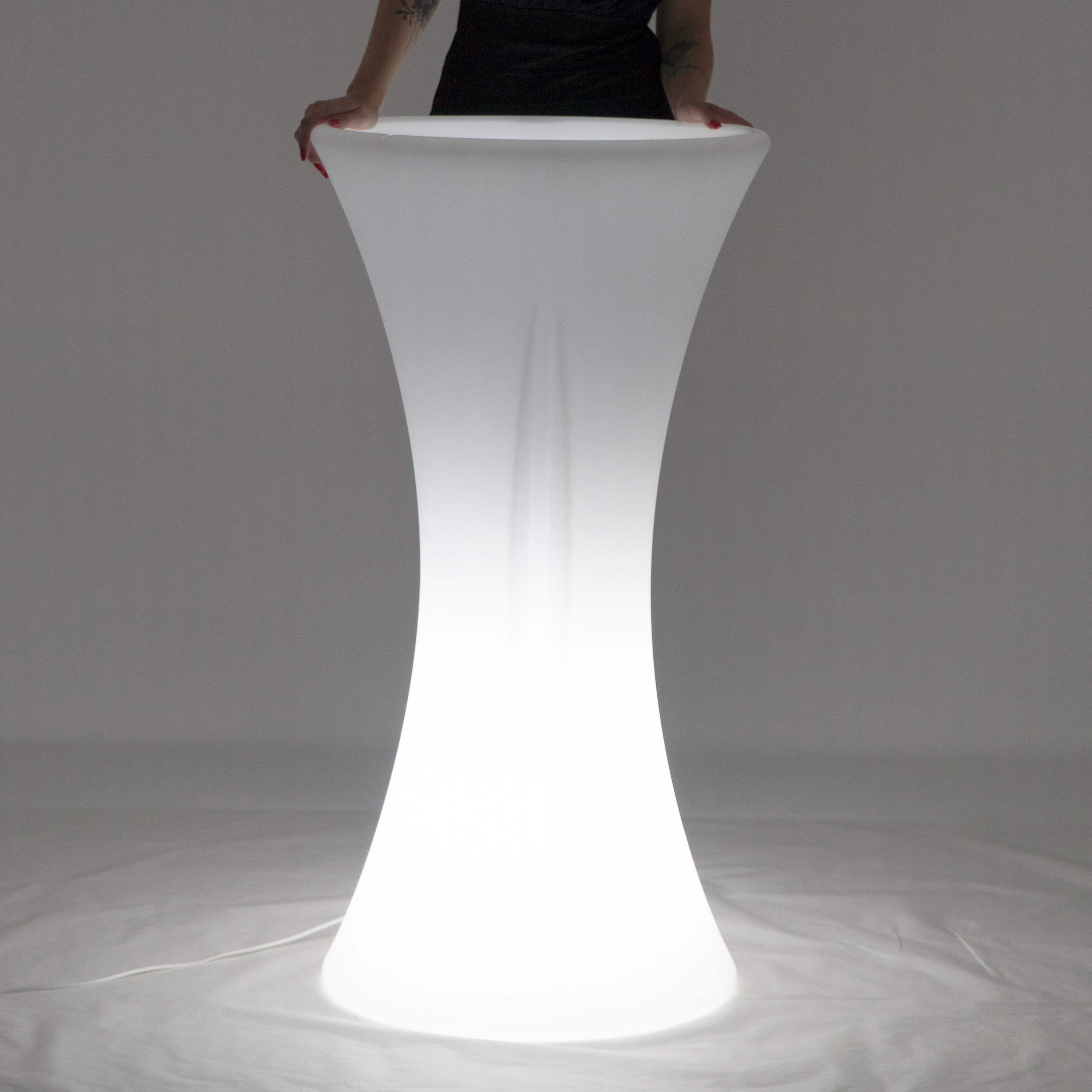 Mesa Bistrô Redonda Iluminada Freso 2