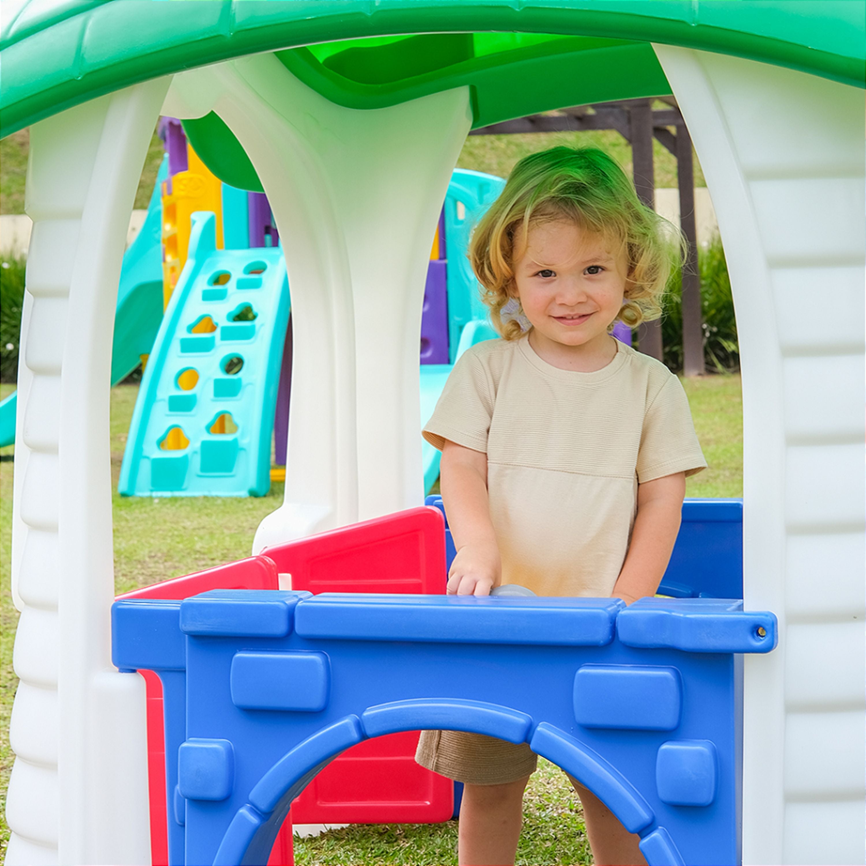 Casinha Infantil de Brinquedo e Boneca Acessivel Freso Petit Standard
