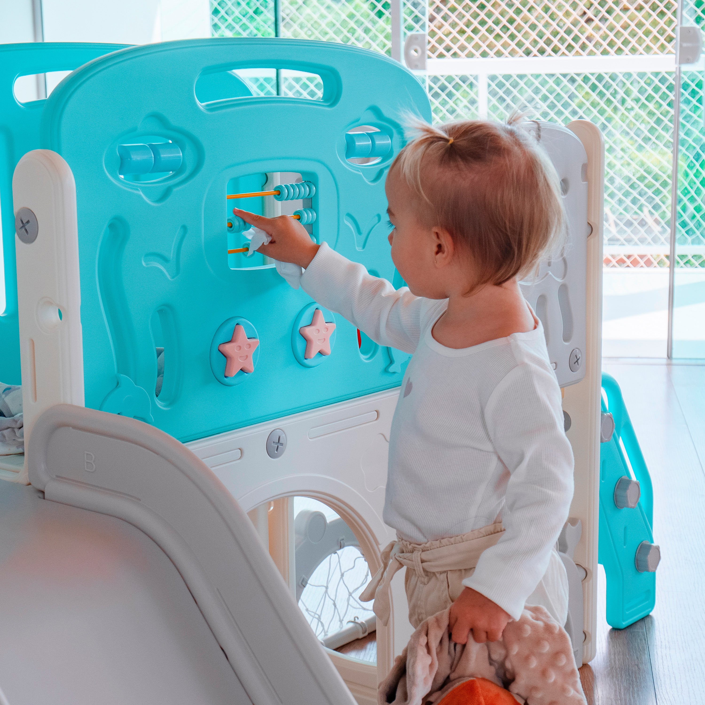 Playground Infantil 3 Torres Freso com Escorregador e Cesta de Basquete 2