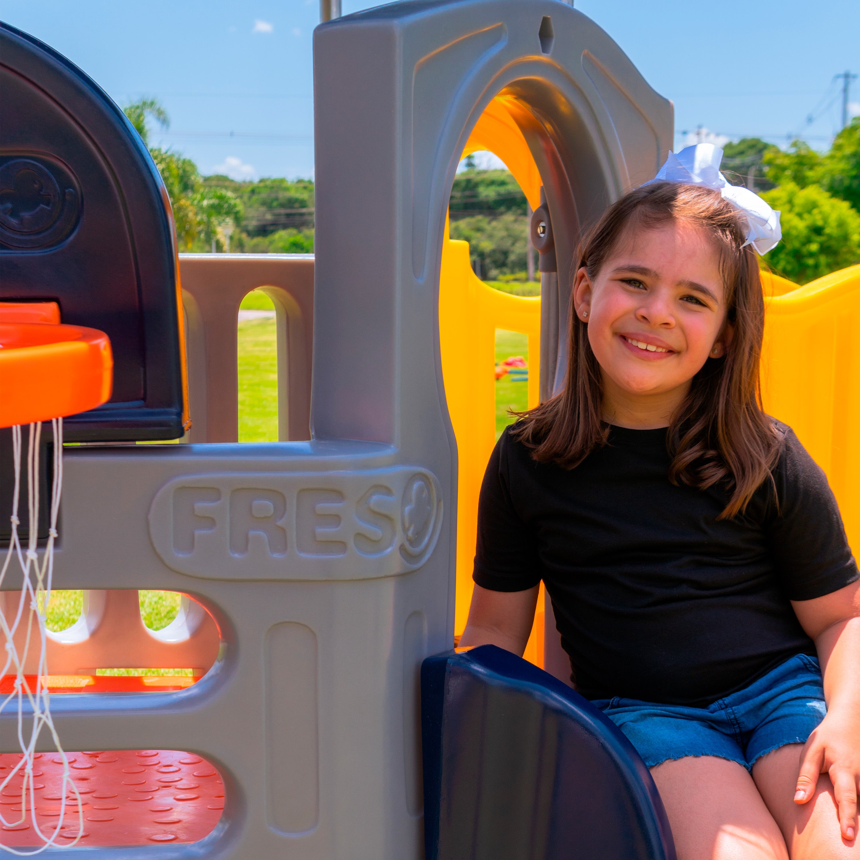 Playground Arcade Freso com Escorregador Infantil 3
