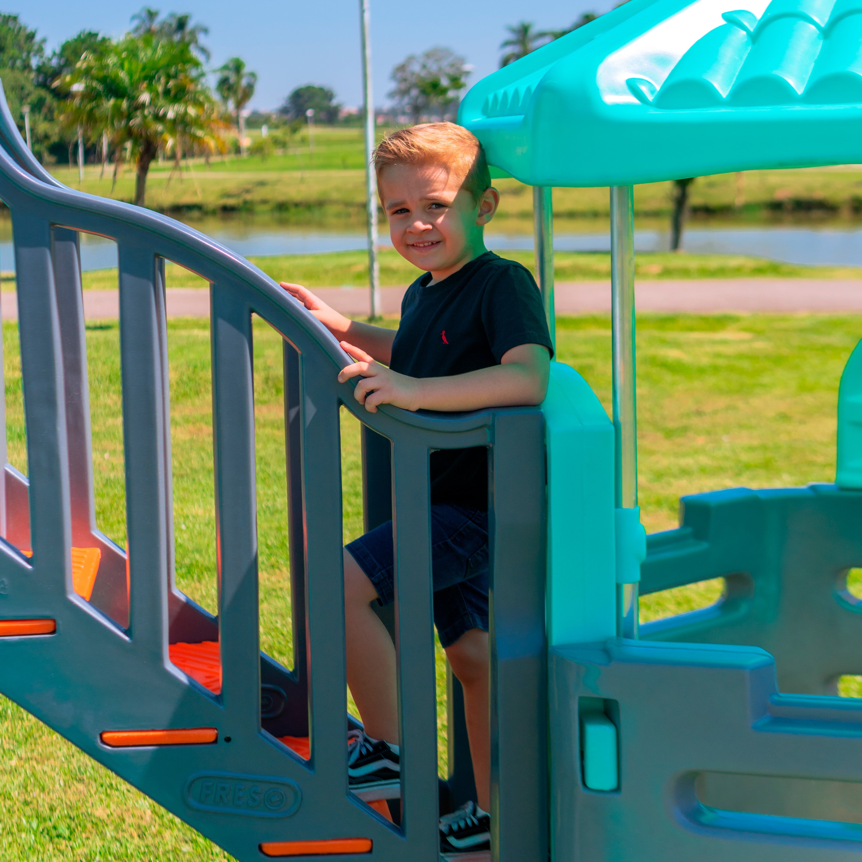 Playground Aqua Spring Freso 3