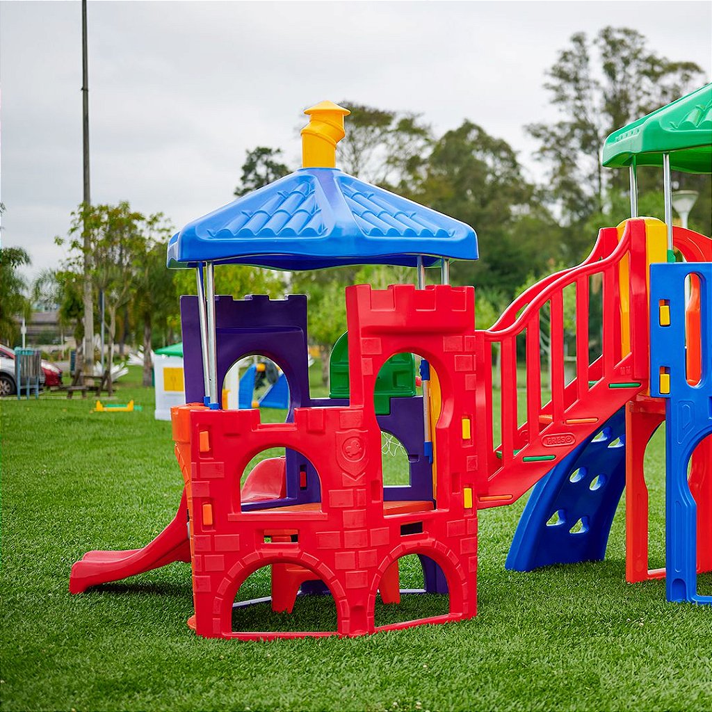 Playground Aquarius Petit Telhadinho e Escorregador Curvo Freso 4