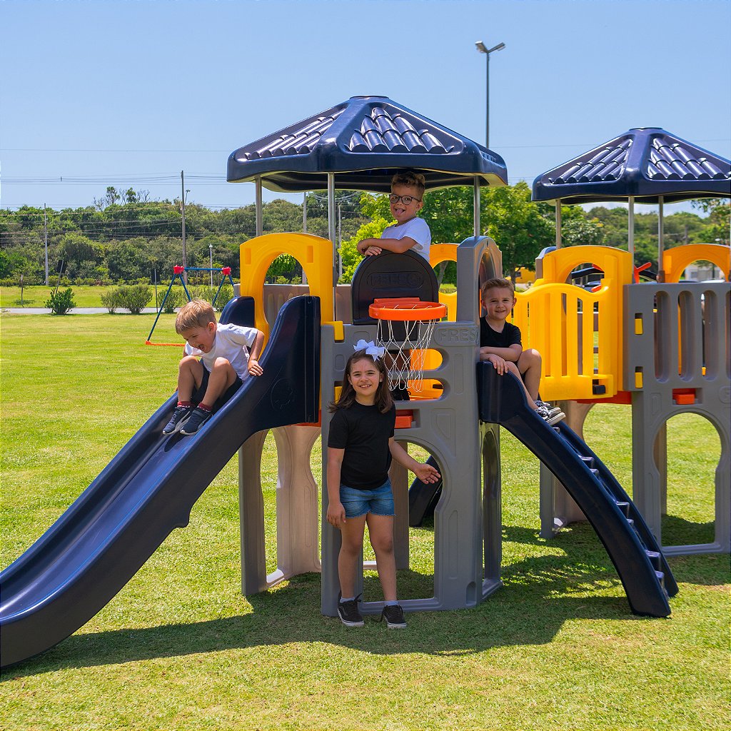 Playground Arcade Freso com Escorregador Infantil 5