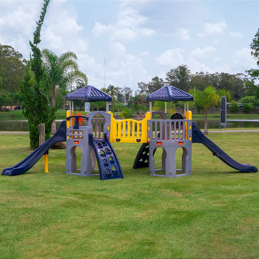 Playground Arcade Freso com Escorregador Infantil 2
